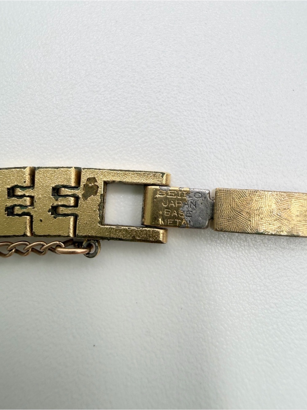 Vintage Seiko Quartz Ladies Watch Gold Tone 1100-7619 Japan w/ Box 6.5” - Picture 16 of 16